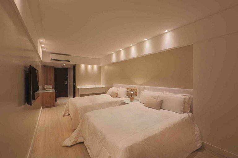 Flat Alto Luxo com Duas Camas de Casal