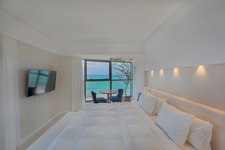Flat Alto Luxo Decorado Beira Mar