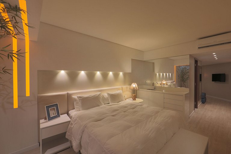 Flat Alto Luxo Decorado Beira Mar