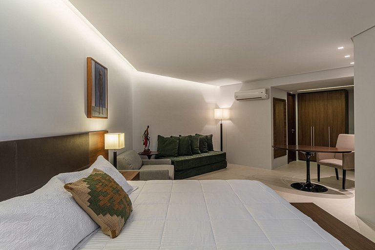 Apartamento Luxo com Varanda