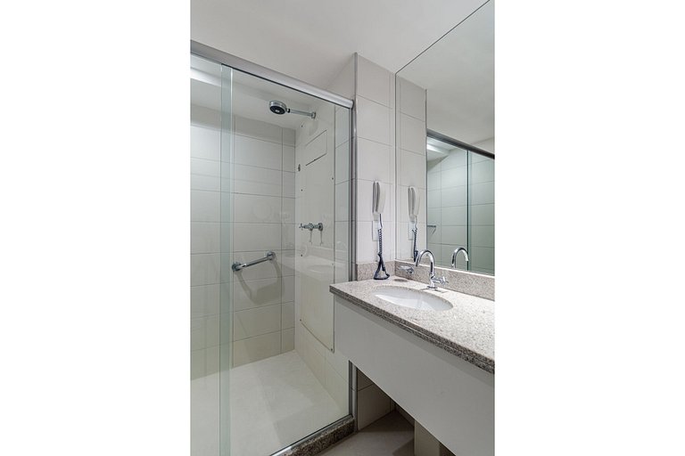 Apartamento Luxo com Varanda