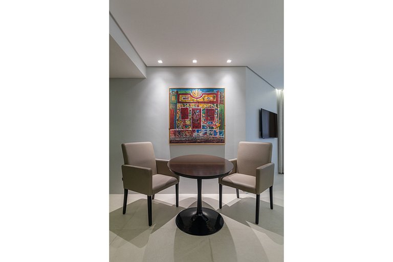 Apartamento Luxo com Varanda