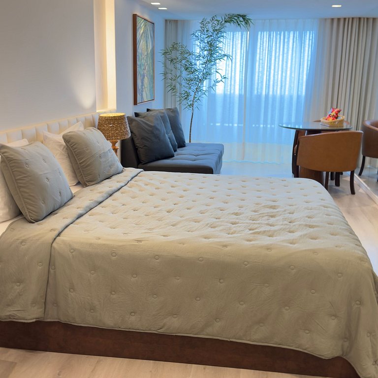 Suite Com Varanda em Andar Alto