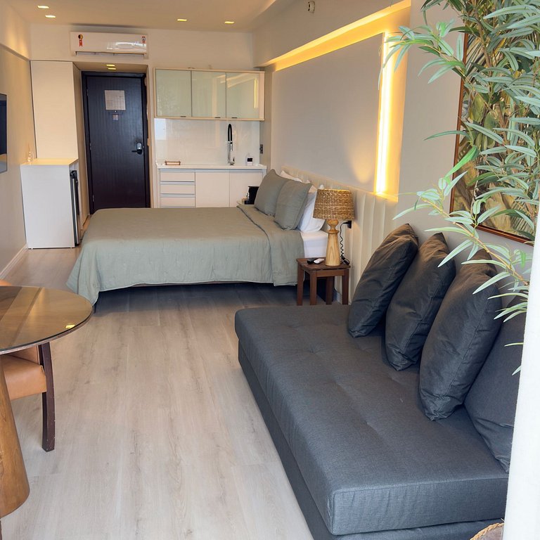 Suite Com Varanda em Andar Alto