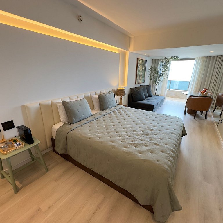 Suite Com Varanda em Andar Alto