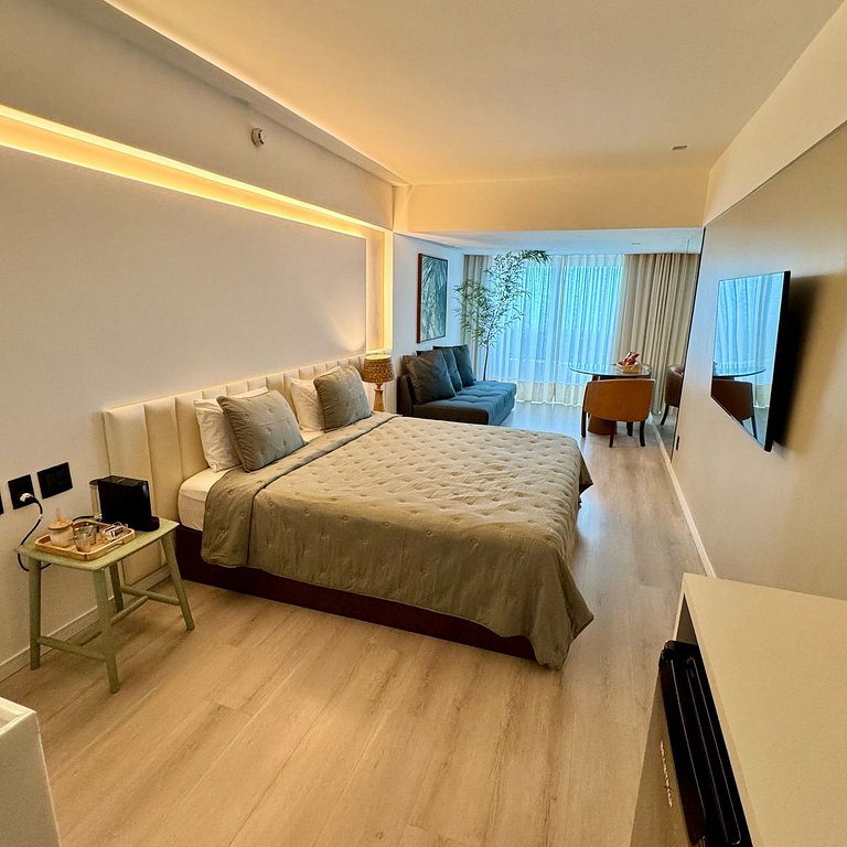 Suite Com Varanda em Andar Alto