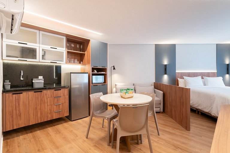 Apartamento Luxo com Varanda