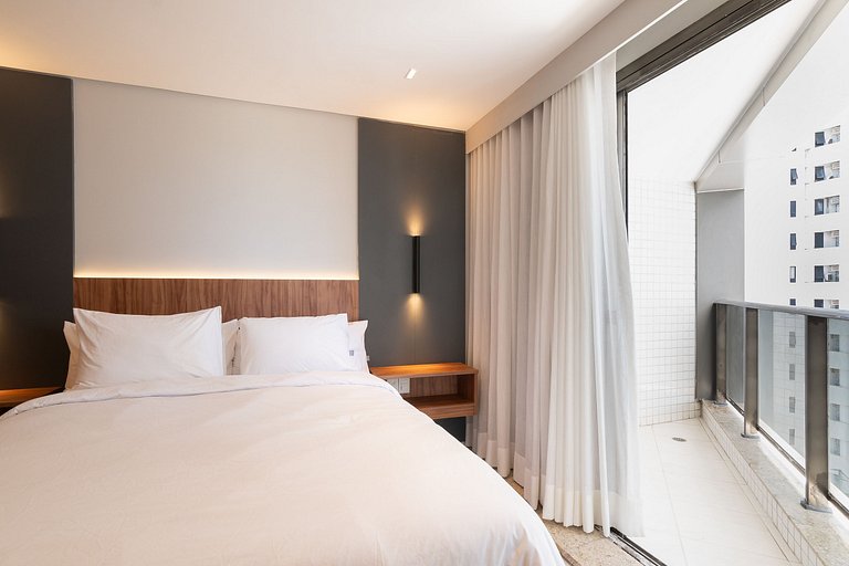 Apartamento Luxo com Varanda