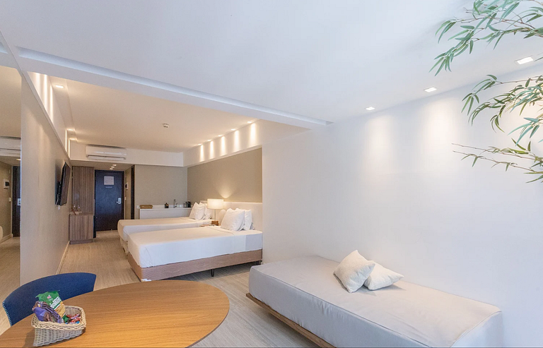 Flat Alto Luxo com Duas Camas de Casal