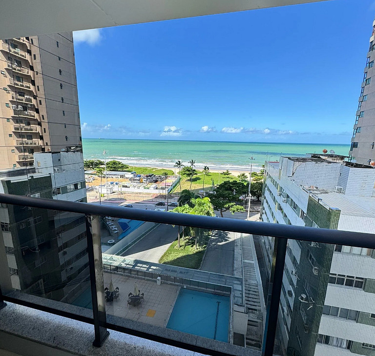Apartamento Luxo com Varanda