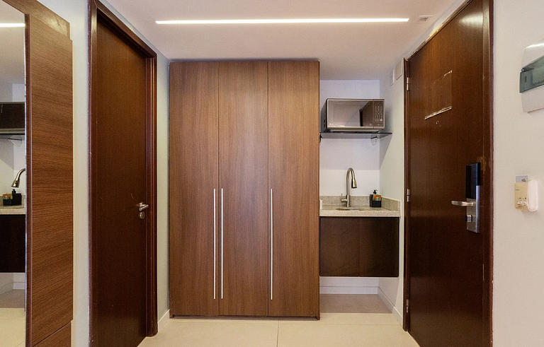 Apartamento Luxo com Varanda