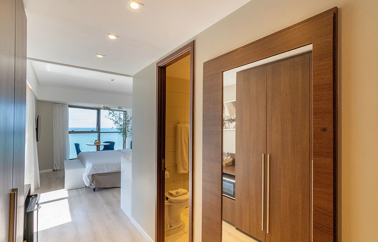 Flat Alto Luxo Decorado Beira Mar