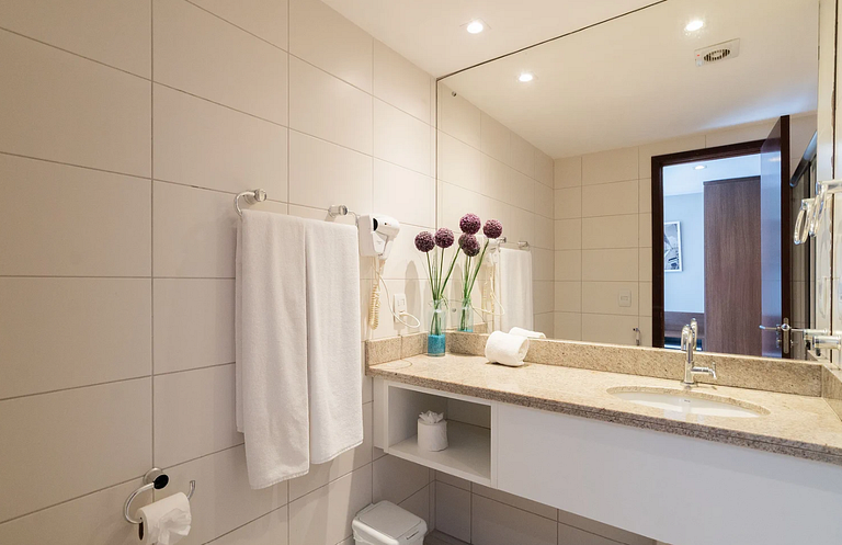 Flat Alto Luxo Decorado Beira Mar