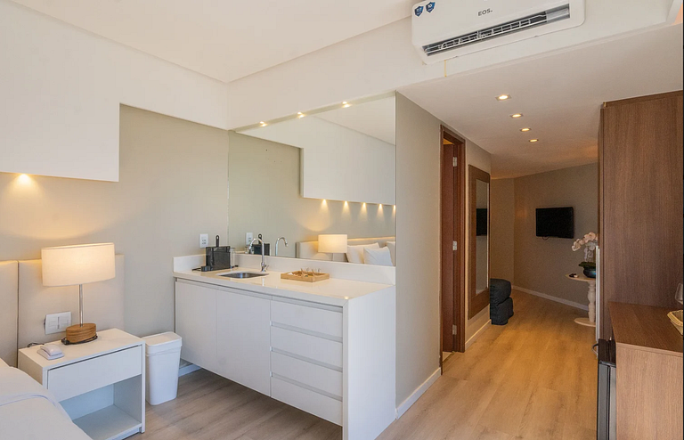 Flat Alto Luxo Decorado Beira Mar