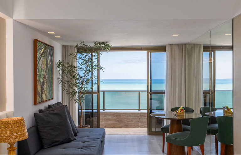 Suite Com Varanda em Andar Alto